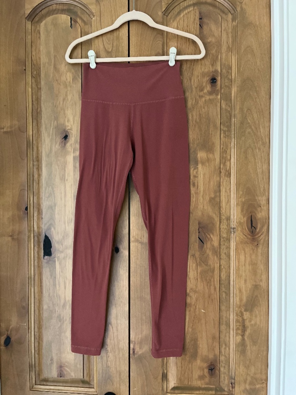 Aritzia Medium TnAction Tnabutter Atmosphere HI-RISE LEGGING